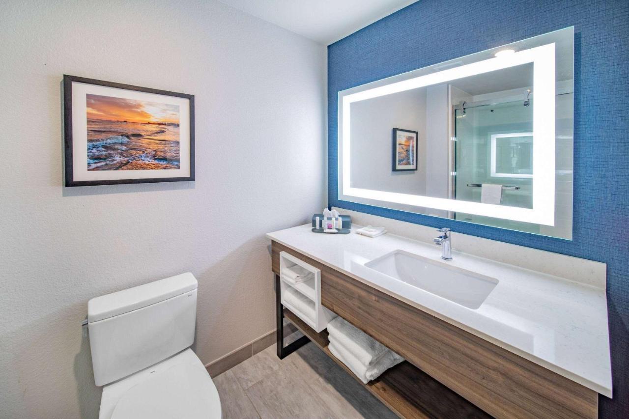La Quinta Inn & Suites By Wyndham Galveston North At I-45 Zewnętrze zdjęcie